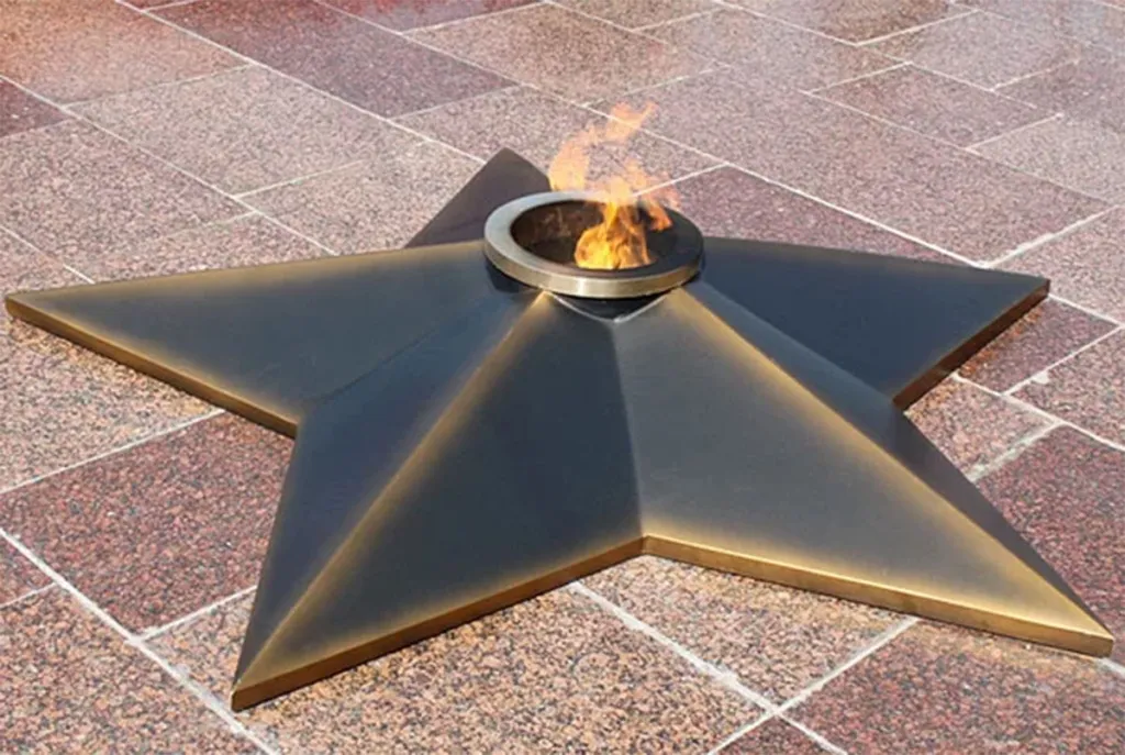 Звезда вечного огня из меди - Дубна 