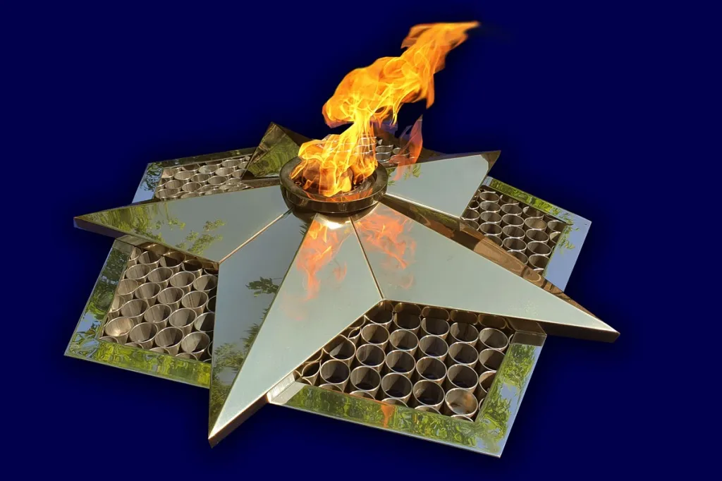 Вечный огонь в Дубне Вечный огонь звезда с газовой в Дубне